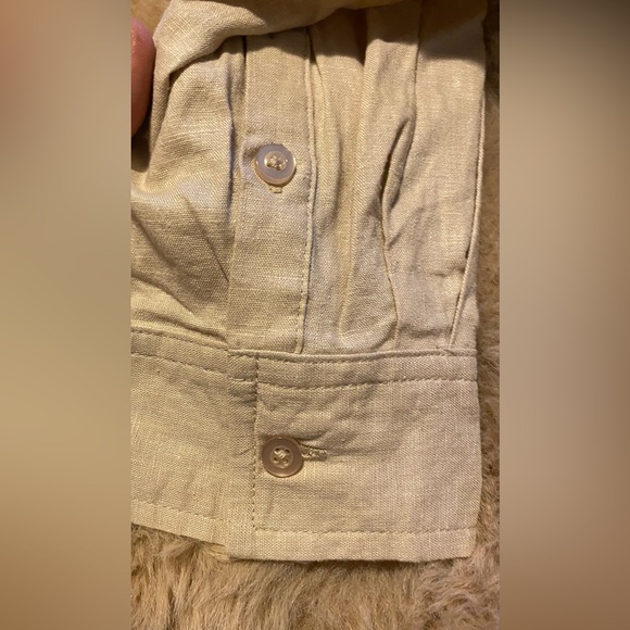 Brand new without tags TAHARI - Women's
Adjustable Length Sleeve Shirt XXL - Picture 7 of 10